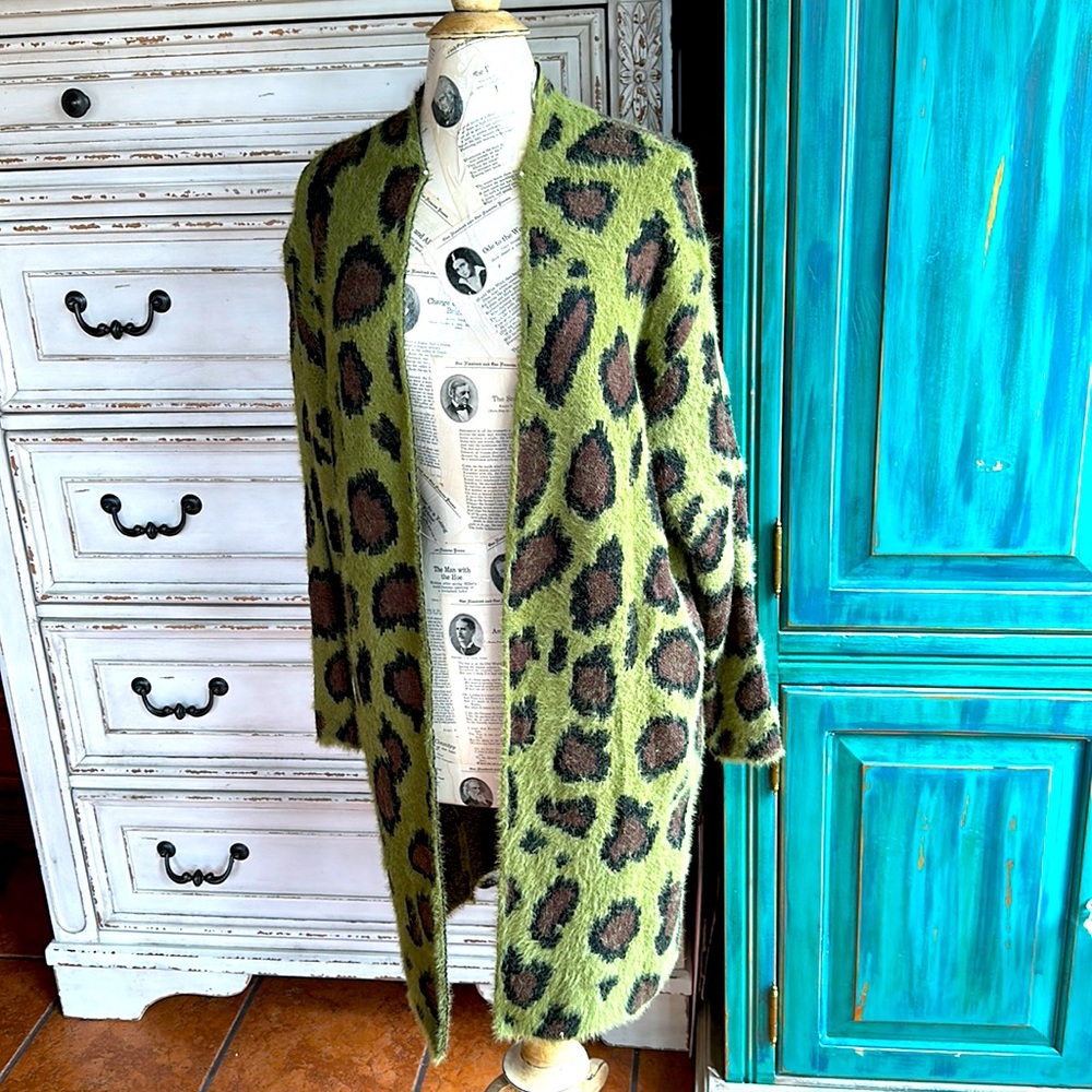 Umgee Sweater Cardigan Animal Print Size Medium